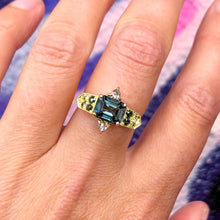 Teal Spinel & Natural Fancy Diamond 18k Gold Ring
